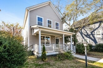 Building Photo - Modern 2x2.5 Living in the Heart of Park Circle