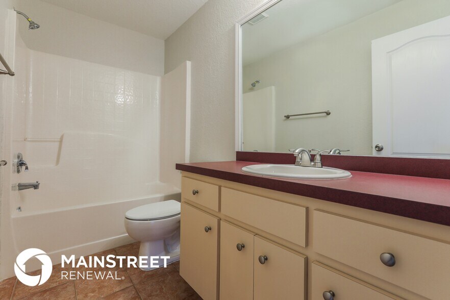 Building Photo - 2702 Nellie Ln