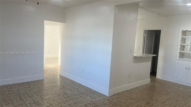 Building Photo - 134 SW 61st Ave