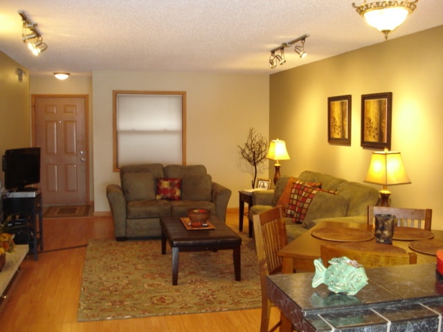 Building Photo - 1335 Lauderdale Pl