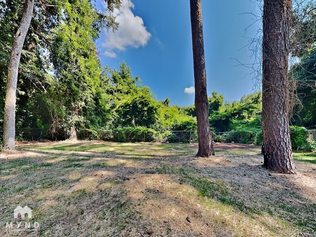 Building Photo - 1371 Stoneham Ct