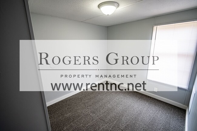 Building Photo - 15 Freedom Ln