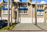 Building Photo - Rental in Huntington Beach