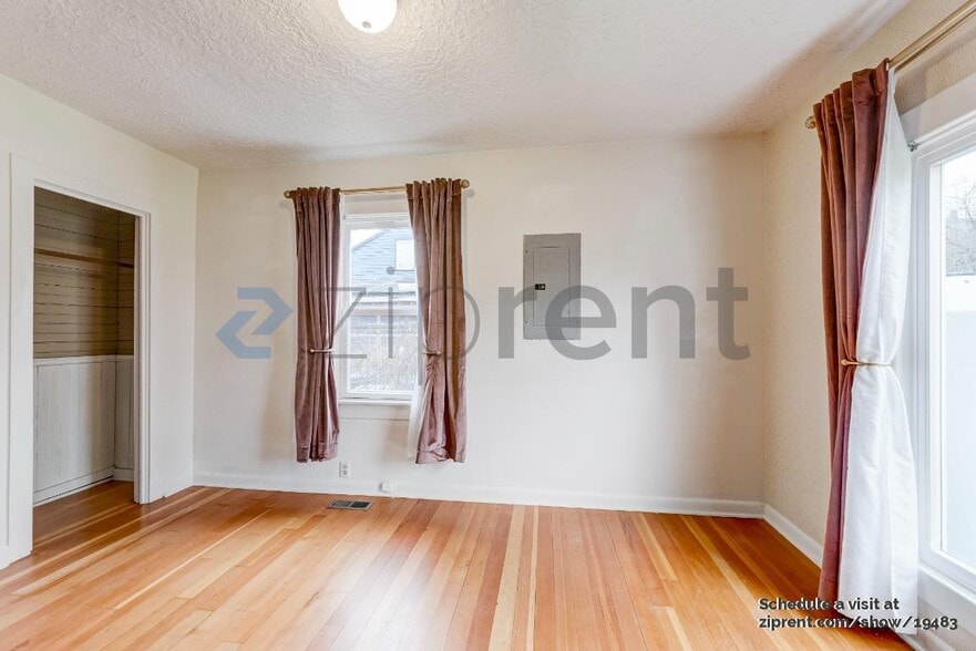 Building Photo - 7219 SE 41st Ave