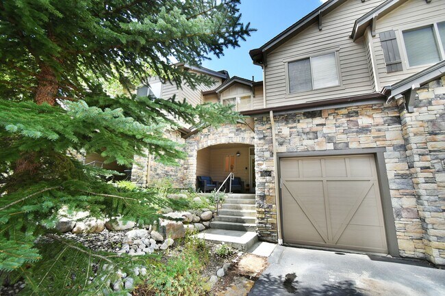 Building Photo - 172 Robin Dr