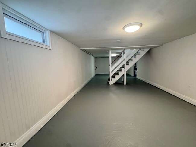 Building Photo - 156 E Prospect St