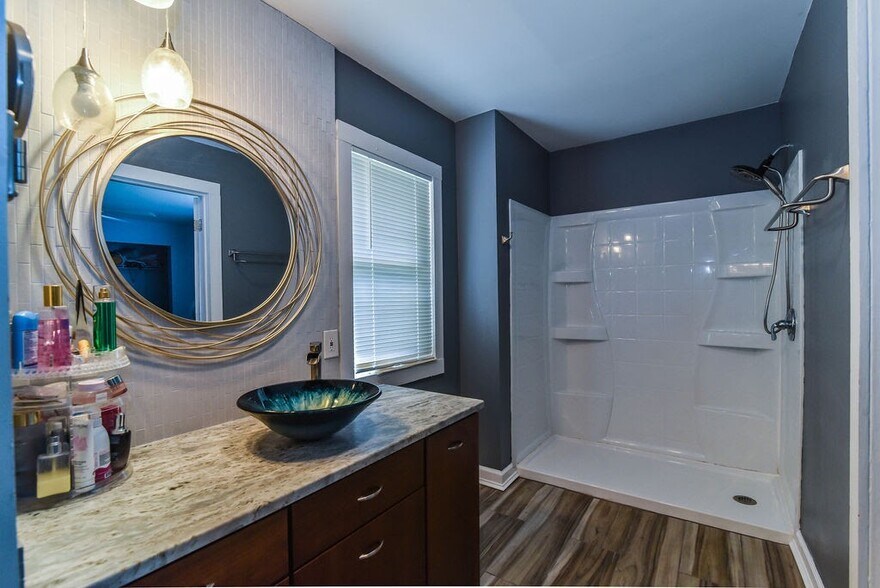 Master bathroom - 60 E Highland St