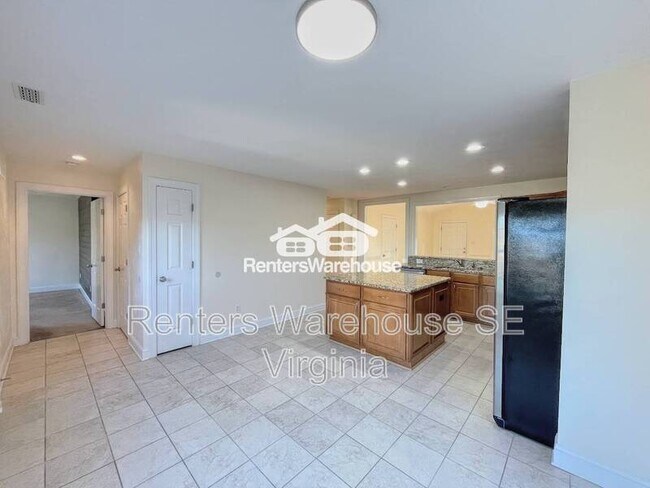 Building Photo - 100 Burnetts Ct