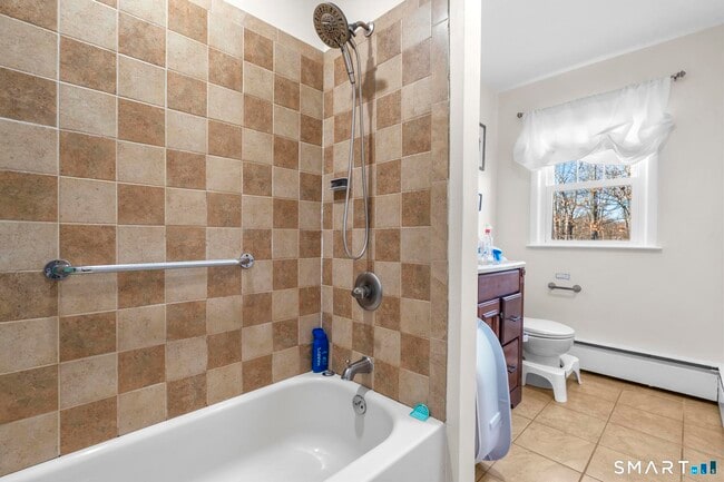 Building Photo - 540 Lakeside Dr