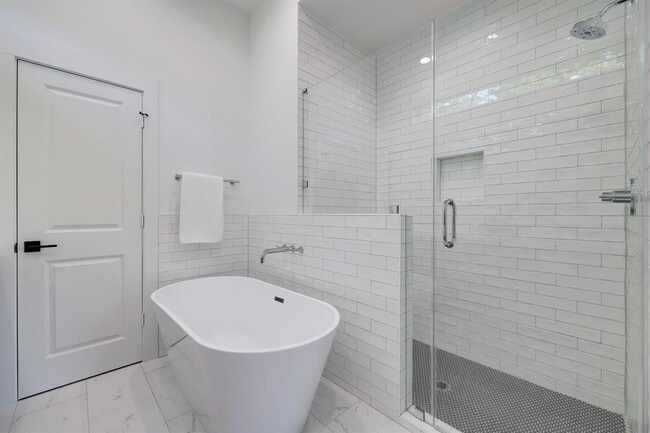 Building Photo - 2828 Versailles Oak Ln