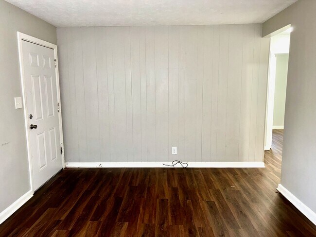 Building Photo - 3802 Parthenia Ave