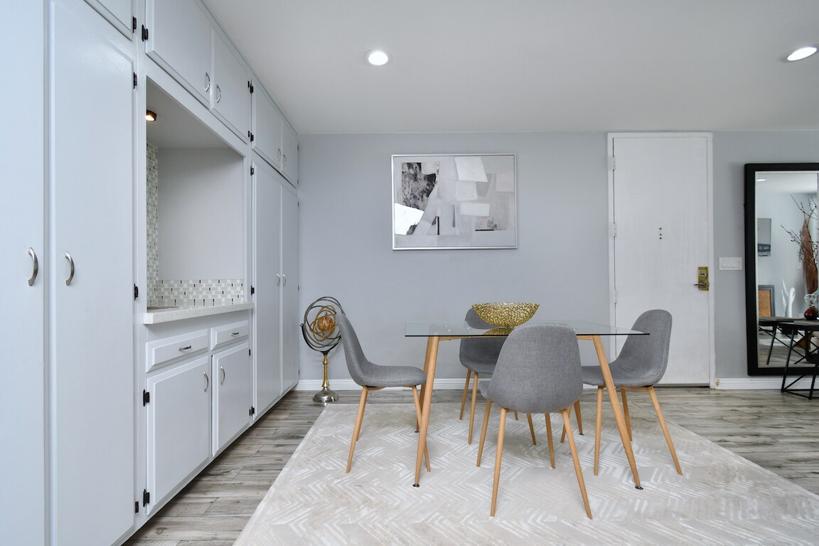 Building Photo - 1351 N Crescent Heights Blvd