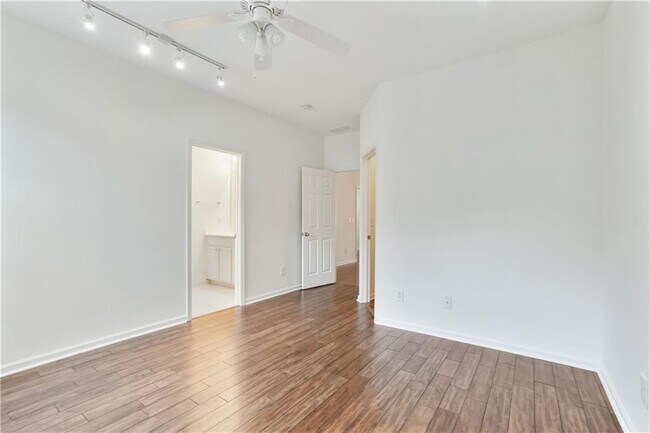 Building Photo - 3643 Gambrell Ln