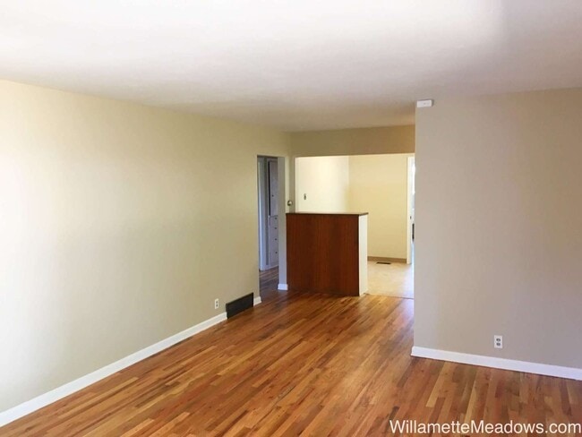 Building Photo - Charming Updated 3 Bedroom Home with A/C, Garage & Fenced Backyard in South Salem