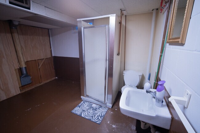 Building Photo - 1218 Aldrich Way