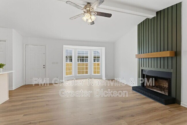 Building Photo - 3051 Casa Dr