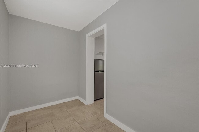 Building Photo - 221 NW 32nd St