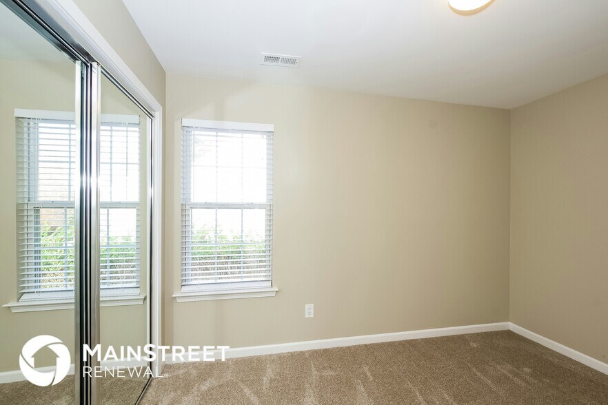 Building Photo - 6209 Forest Pond Dr