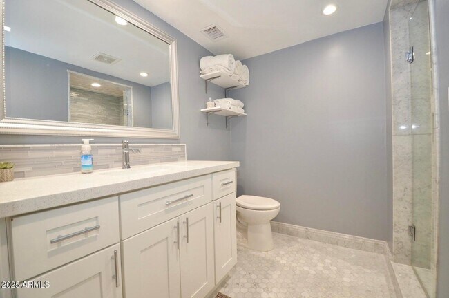 Building Photo - 816 E Seldon Ln