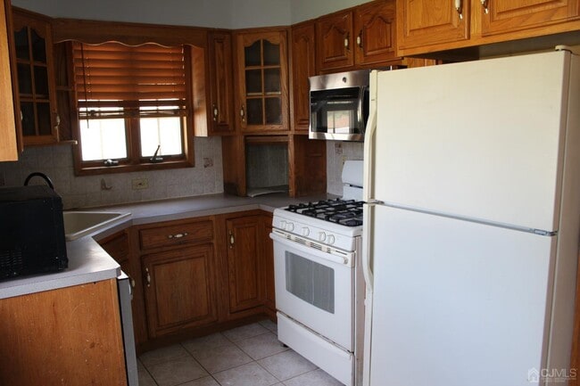 Building Photo - 185 Ridgeley Ave