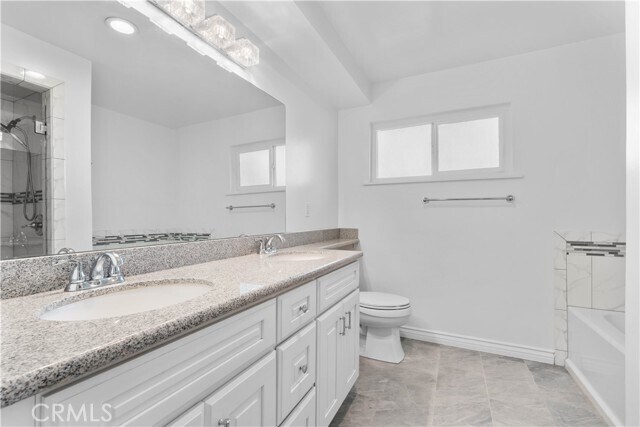 Building Photo - 702 Scripps Dr