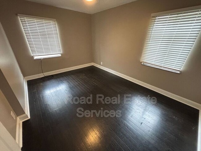 Building Photo - 350 Ross Ave