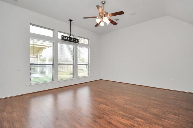 Building Photo - 2823 Woodland Glen Ln