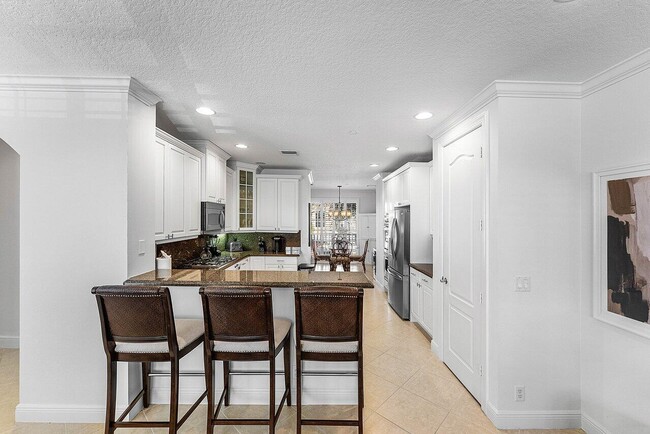 Building Photo - 5580 NE Trieste Way