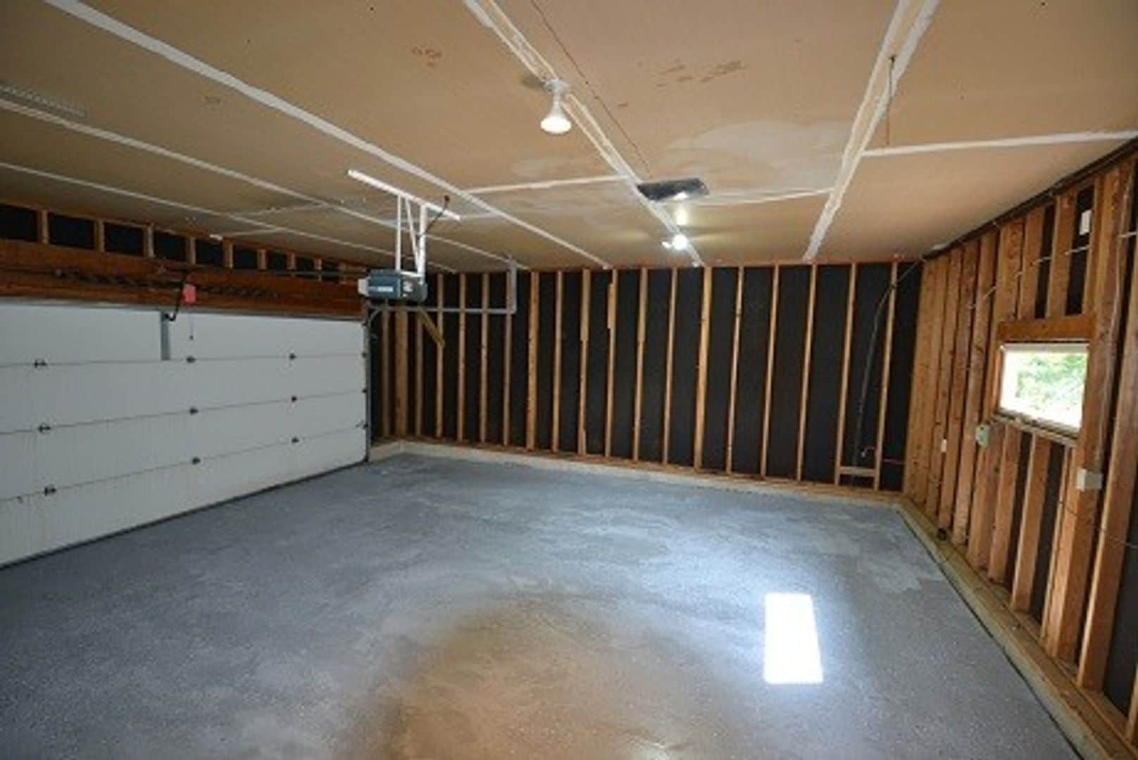 Building Photo - 4401 E Oak St