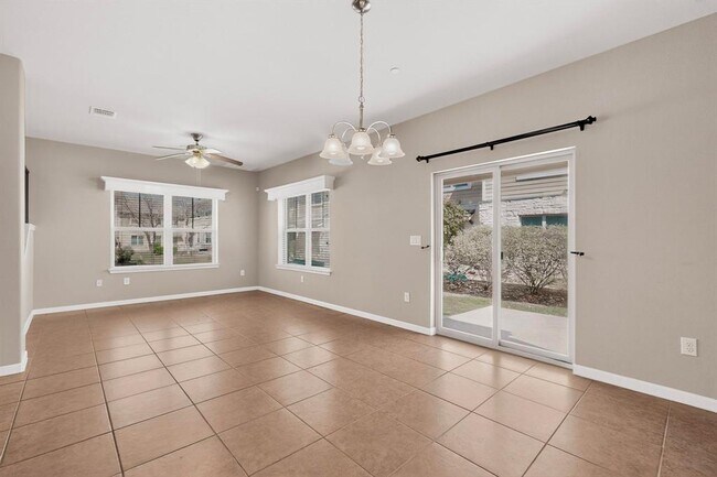 Building Photo - 1620 Bryant Dr