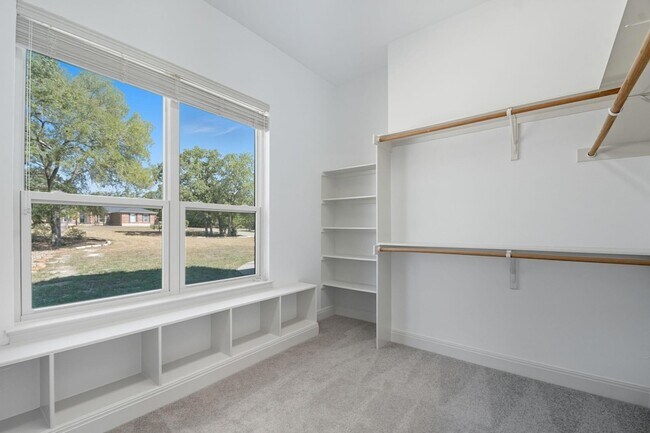 Building Photo - 117 Hornsby Trail