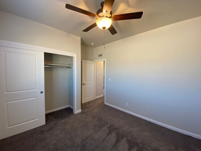 Building Photo - 3403 E 2890 S