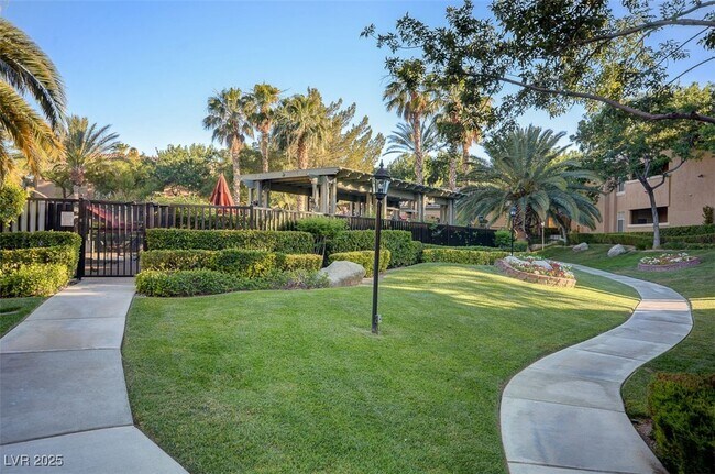 Building Photo - 8733 Red Brook Dr
