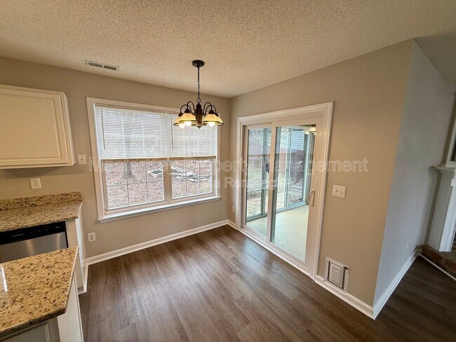 Building Photo - 110 Ridge Lake Dr