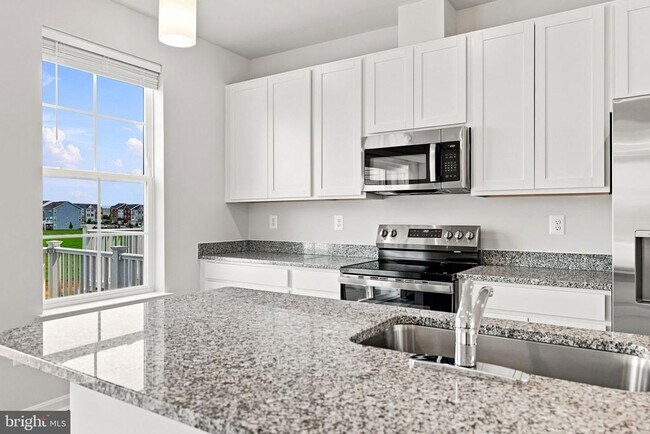 Building Photo - 417 Seeback Dr