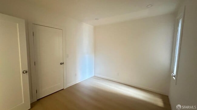 Building Photo - 1553 Leavenworth St