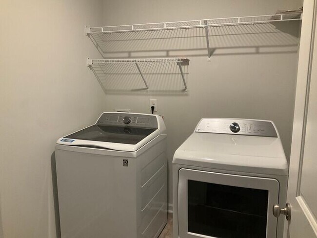 Building Photo - Kings Parish