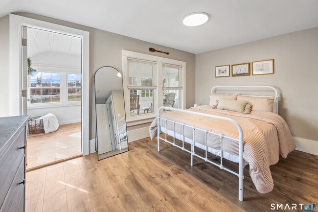 Building Photo - 3 Main St