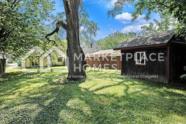 Building Photo - 17097 Lincoln Ave
