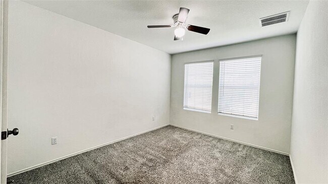Building Photo - 5817 Bellissima Way