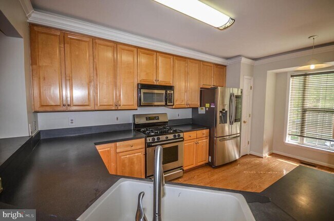 Building Photo - 8860 Ashgrove House Ln