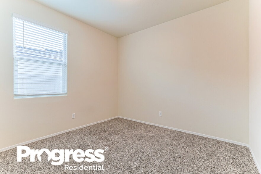 Building Photo - 7854 W Forest Grove Ave