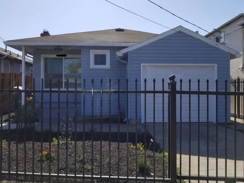 Primary Photo - 2138 101st Ave