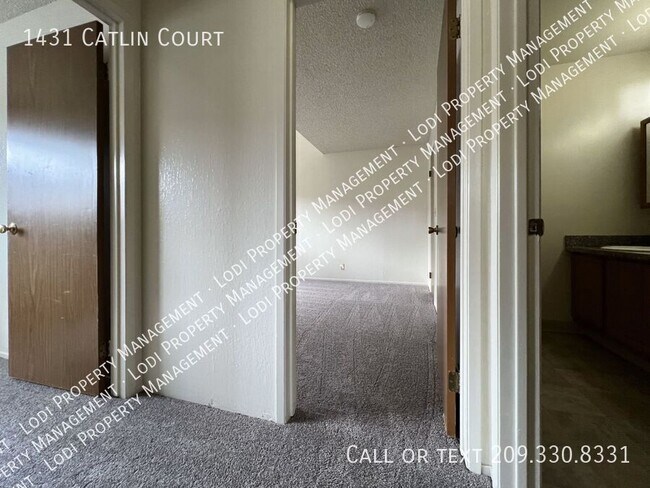 Building Photo - 1431 Catlin Ct