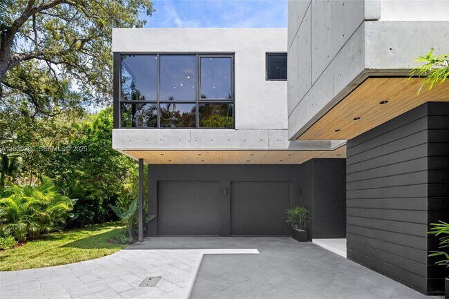 Building Photo - 4024 Bonita Ave