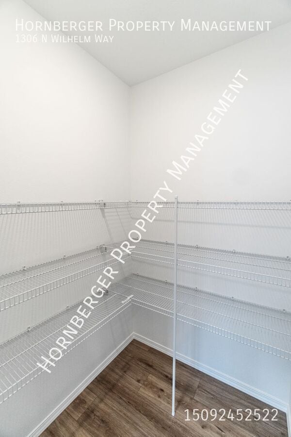 Building Photo - 1306 N Wilhelm Wy