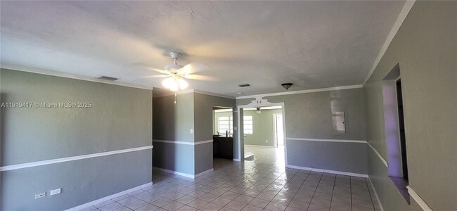 Building Photo - 1310 NE 143rd St