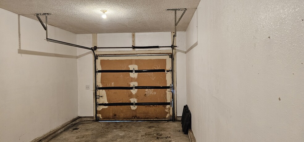 Building Photo - 1303 Penney Ln
