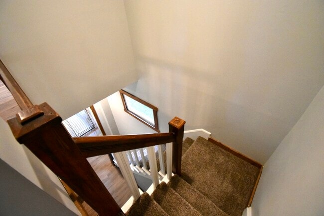 Building Photo - 616 Perrin Ave