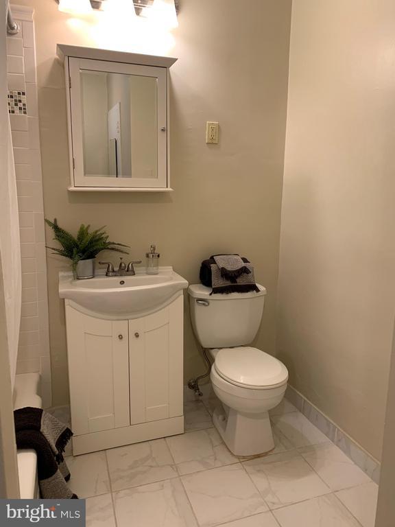 Building Photo - 135 S 19th St